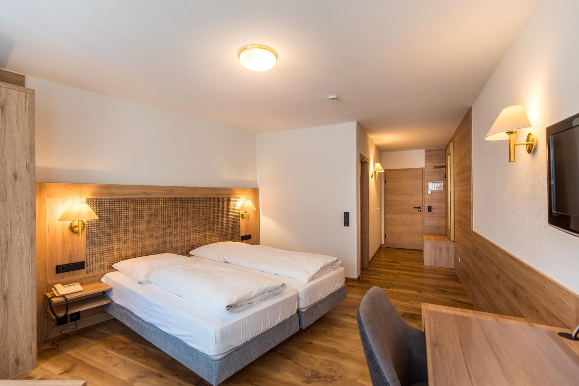 Hotel-Restaurant Heiligenstadter Hof Heiligenstadt in Oberfranken Exteriör bild